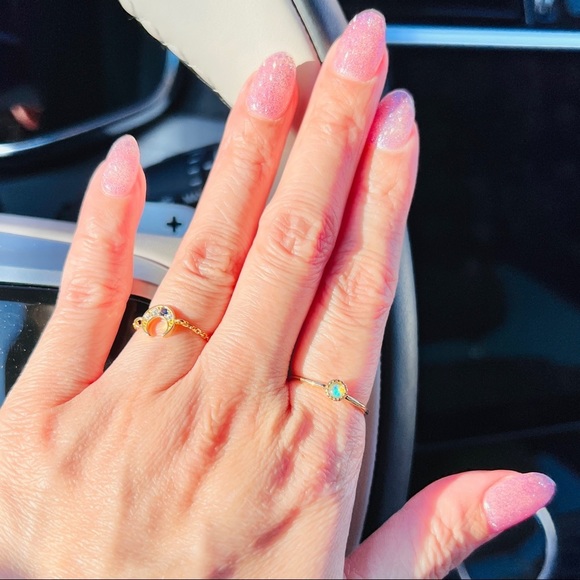 Budding Bloom Opal Solitary Synthetic Ring in Gold Tone Milgrain Bezel, Size 6 - Picture 3 of 8